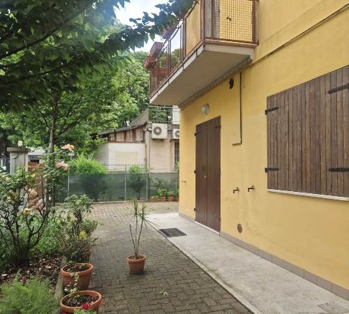 Appartamento in affitto Zona Ospizio Reggio Emilia