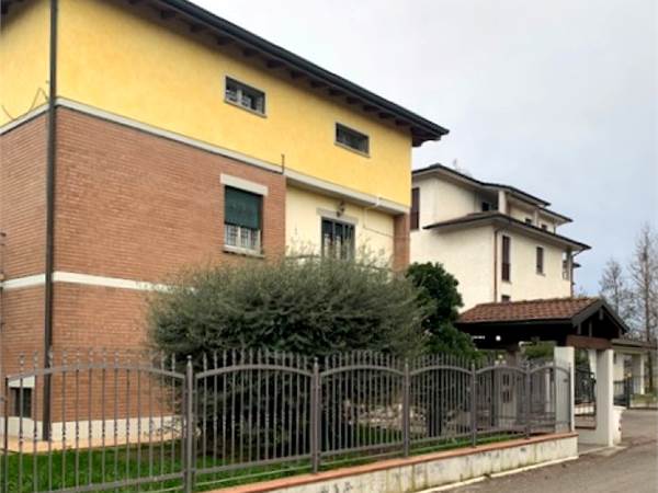 Appartamento in affitto a Sabbione (RE)